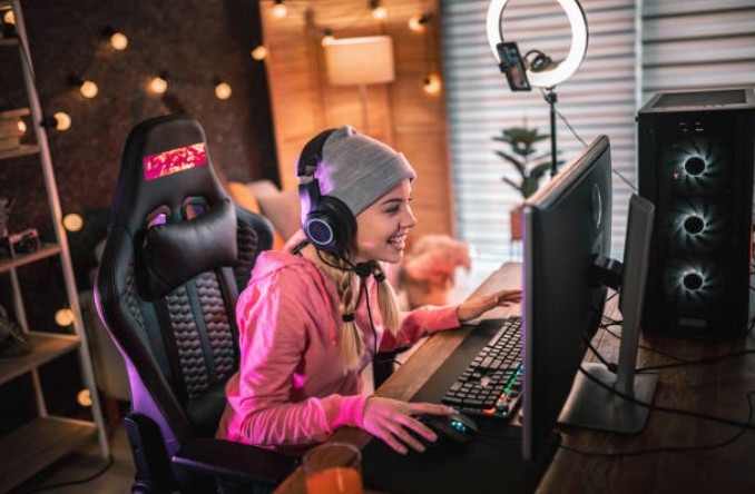 How Online Games Simulate Real World Environments