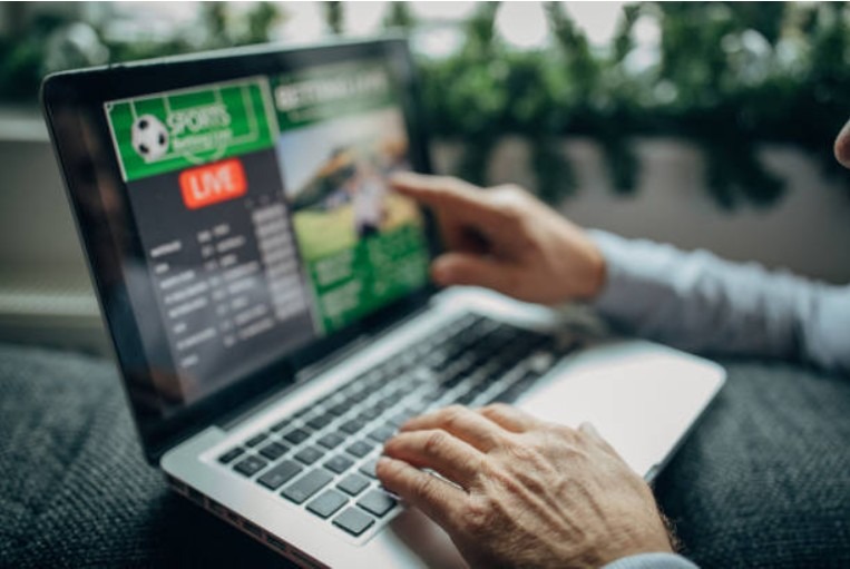 How Online Gaming Creates A Balanced Play Experience